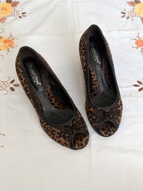 BeautiFeel Leopard Print Peep-Toe Heels in Brown and Black Kitten Heel
